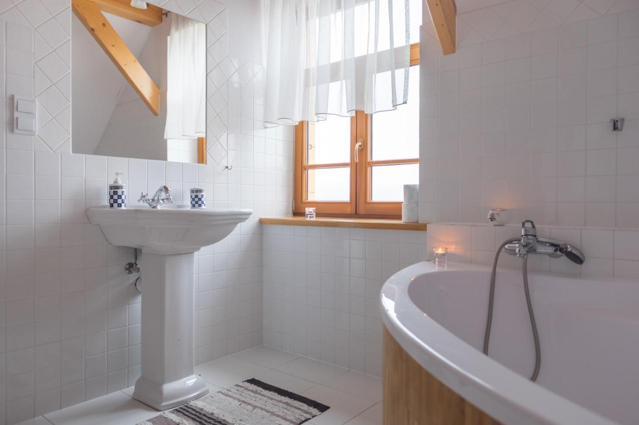 Miodowa Kolonia Bed and Breakfast Białowieża Buitenkant foto