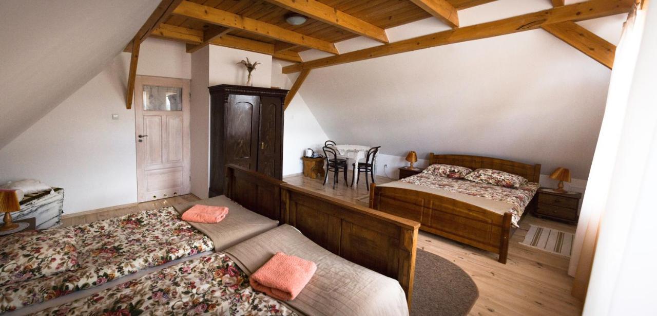 Miodowa Kolonia Bed and Breakfast Białowieża Buitenkant foto